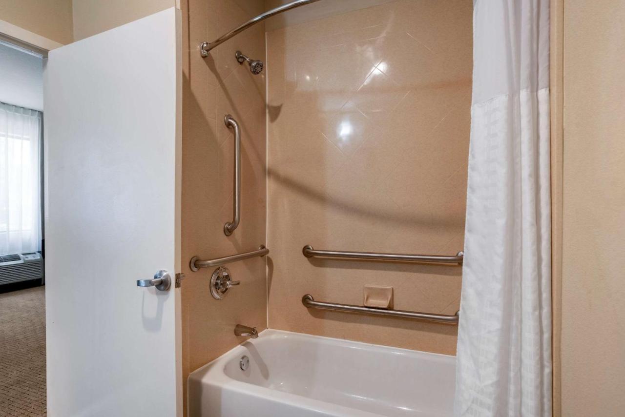 Comfort Suites Mobile West Tillmans Corner Esterno foto